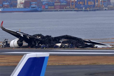 japan airlines flight 516 crash